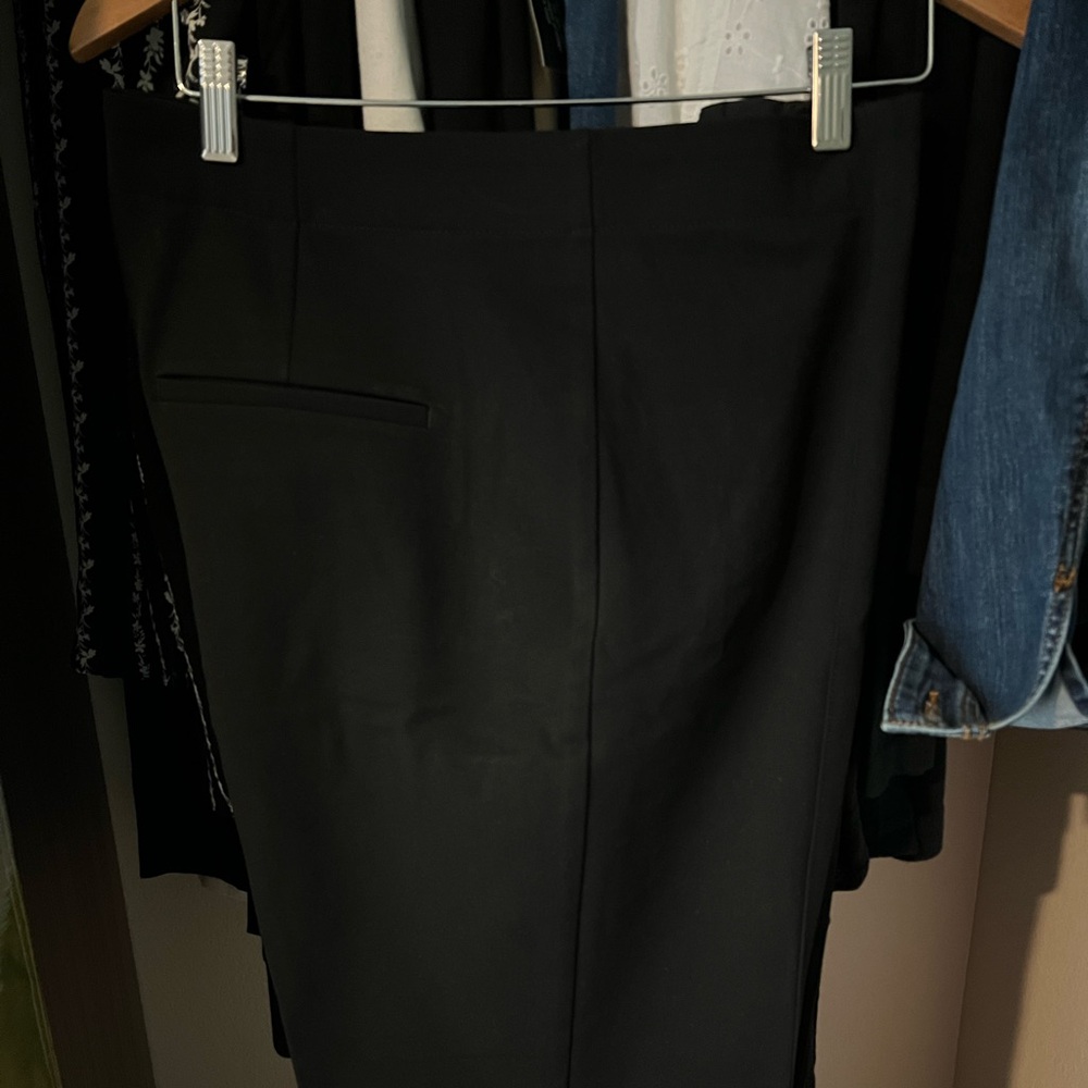 AnnTaylor Ankle Pants with Kick Flare Black